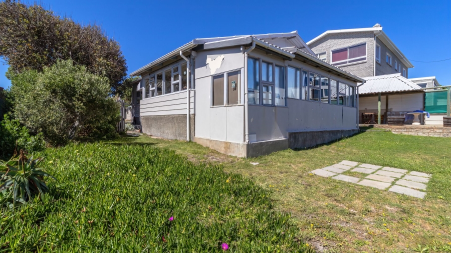 3 Bedroom Property for Sale in De Kelders Western Cape